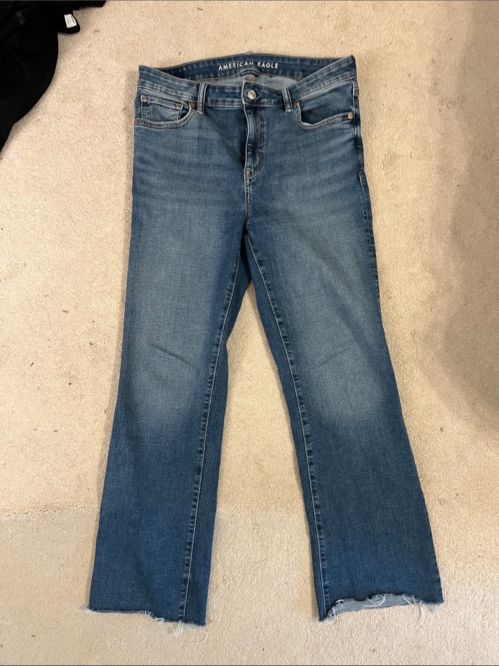 American Eagle Outfitters Women's High rise kick book crop Jeans, Raw Hem 8 tall